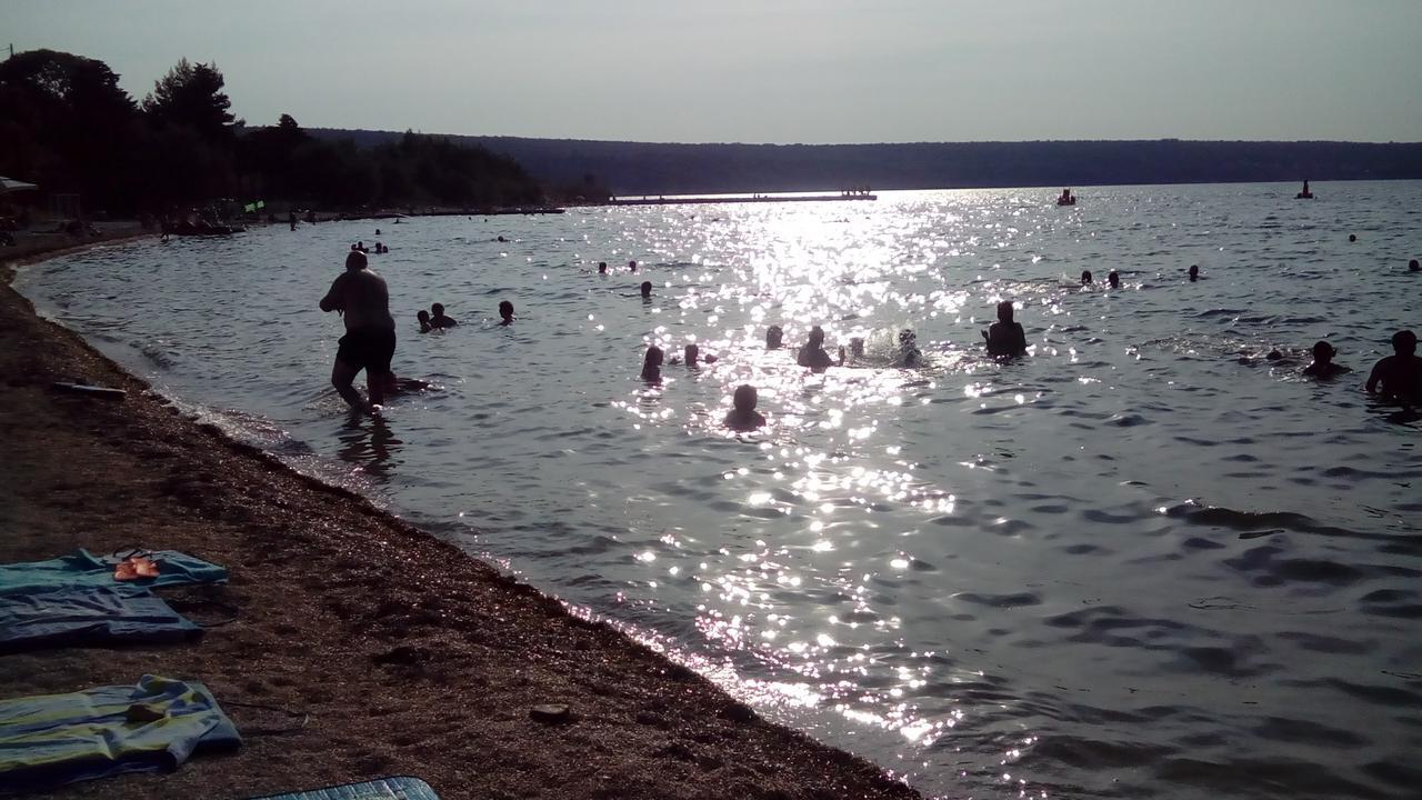 Mira * Gornji Karin